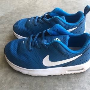 Nike Air Max Tavas (Toddler sz. 9C)
